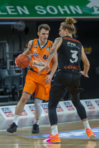 他们的决定 他们的决定