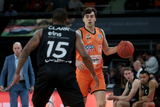 对于雄狮而 对于雄狮而